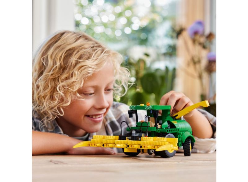 Lego technic combine hot harvester